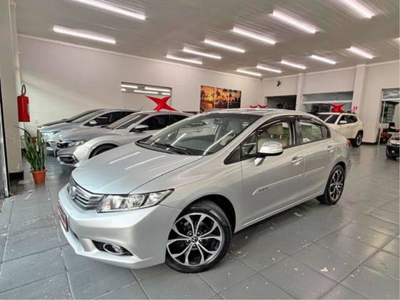 HONDA CIVIC 1.8 LXS 16V FLEX 4P AUTOMÁTICO